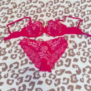 Victorias Secret unlined Demi bra size 34C and matching bikini panty.